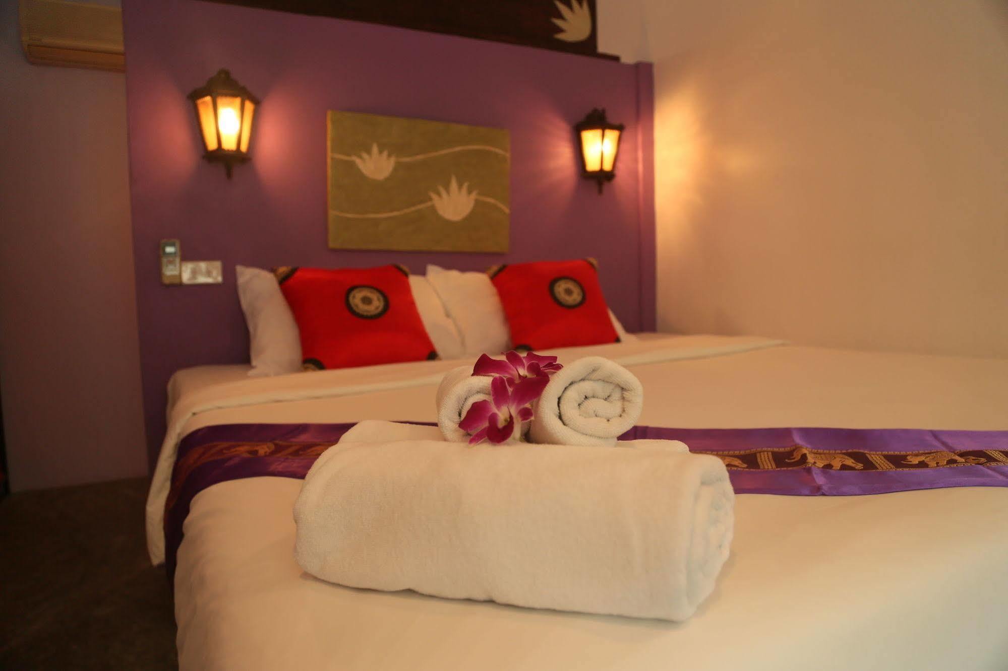 Boondaree Home Resort شاطئ كاتا المظهر الخارجي الصورة